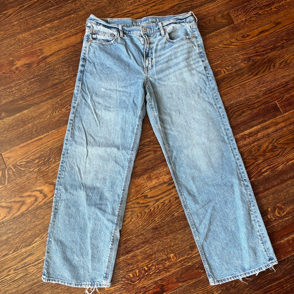 American Eagle Outfitters Straight Leg Strigid Jeans